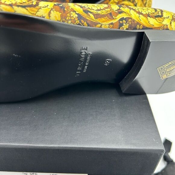 Men’s Versace Barraco print silk loafers size 42 made in Italy main image 5